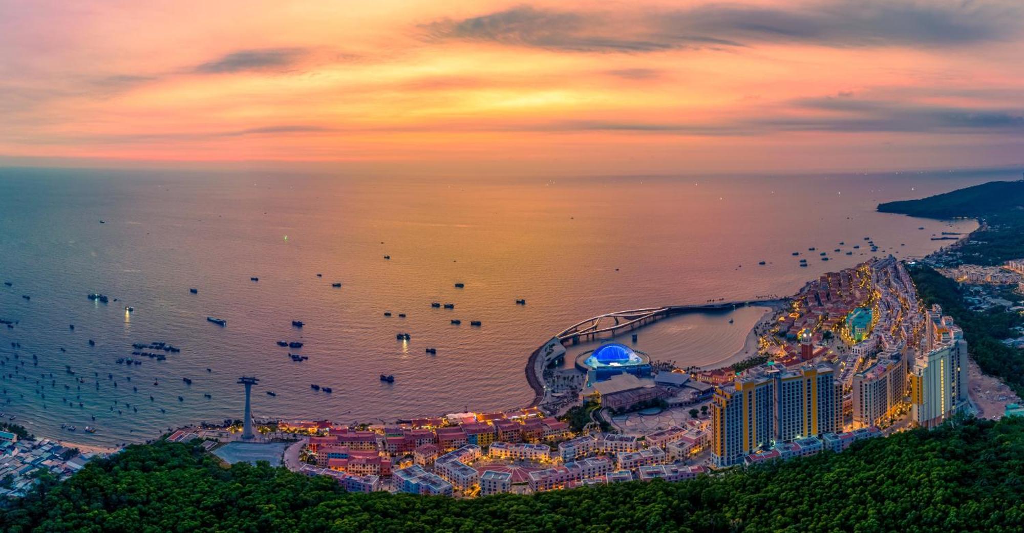 Khu nghỉ mát Premier Residences Emerald Bay Do Accor Quản Lý Phú Quốc